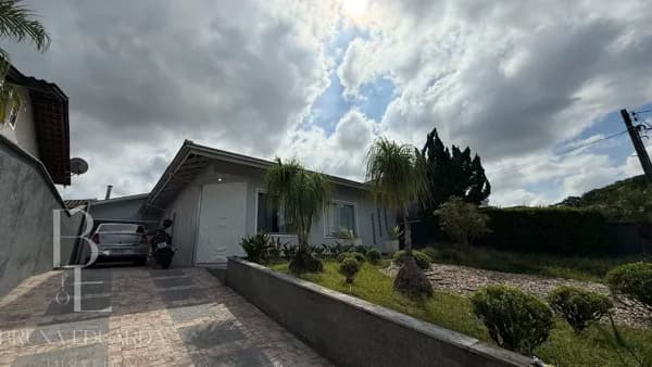 Casa Plana no Bairro Glória
