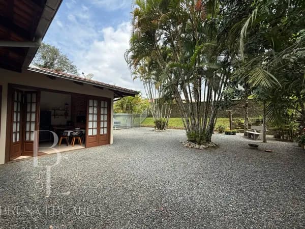 Casa plana no bairro Glória
