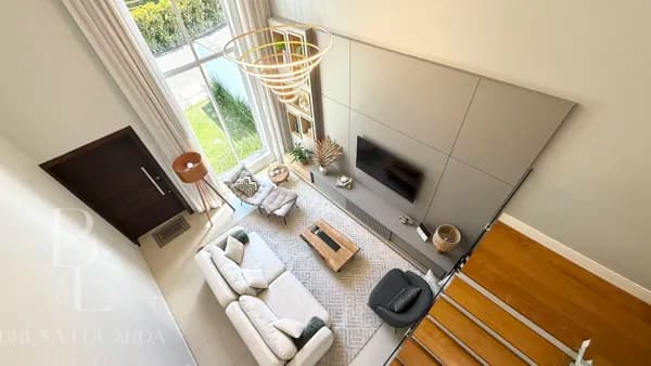 CASA EM CONDOMINIO FECHADO