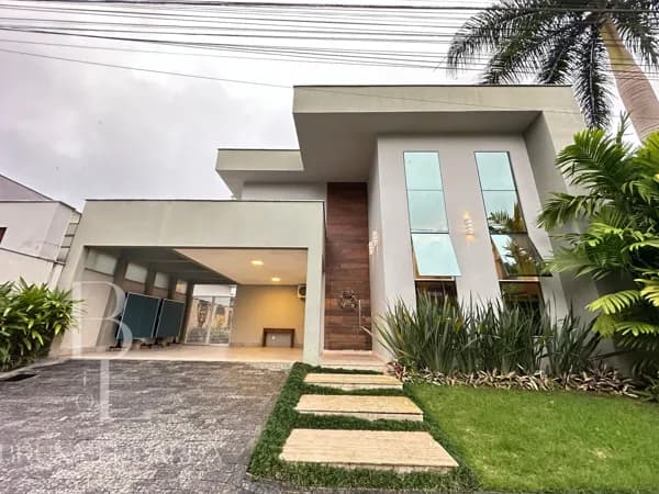 CASA EM CONDOMINIO FECHADO