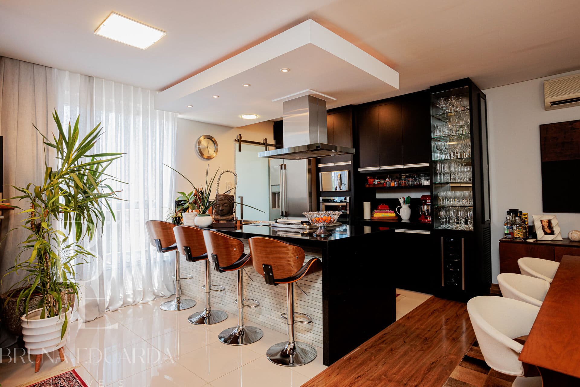 APARTAMENTO SEMI MOBILIADO NO BOM RETIRO