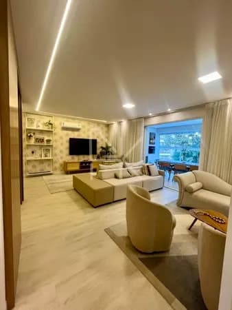 Apartamento Alto Padrão à venda no Helbor Signature | 160m², 4 dormitórios (3 suítes), 2 vagas, porteira fechada