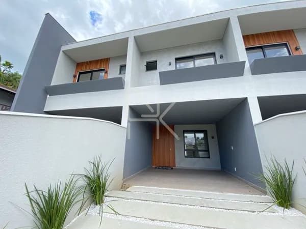 Sobrado à Venda no São Marcos | 125m² Privativos | 3 Dormitórios (1 suite) | Arquitetura Moderna e Espaço Gourmet