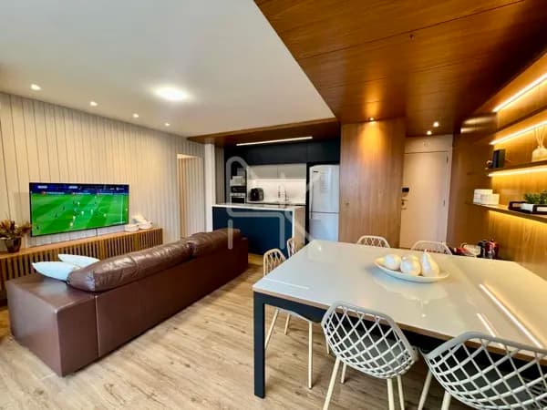 Apartamento no Centro, com 3 quartos sendo 1 suite, 1 vaga, 85m2 privativos