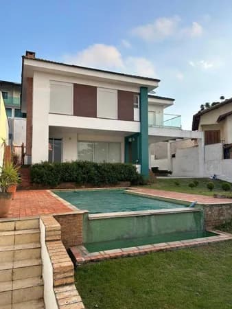 Casa Alto Padrão - Piscina climatizada-