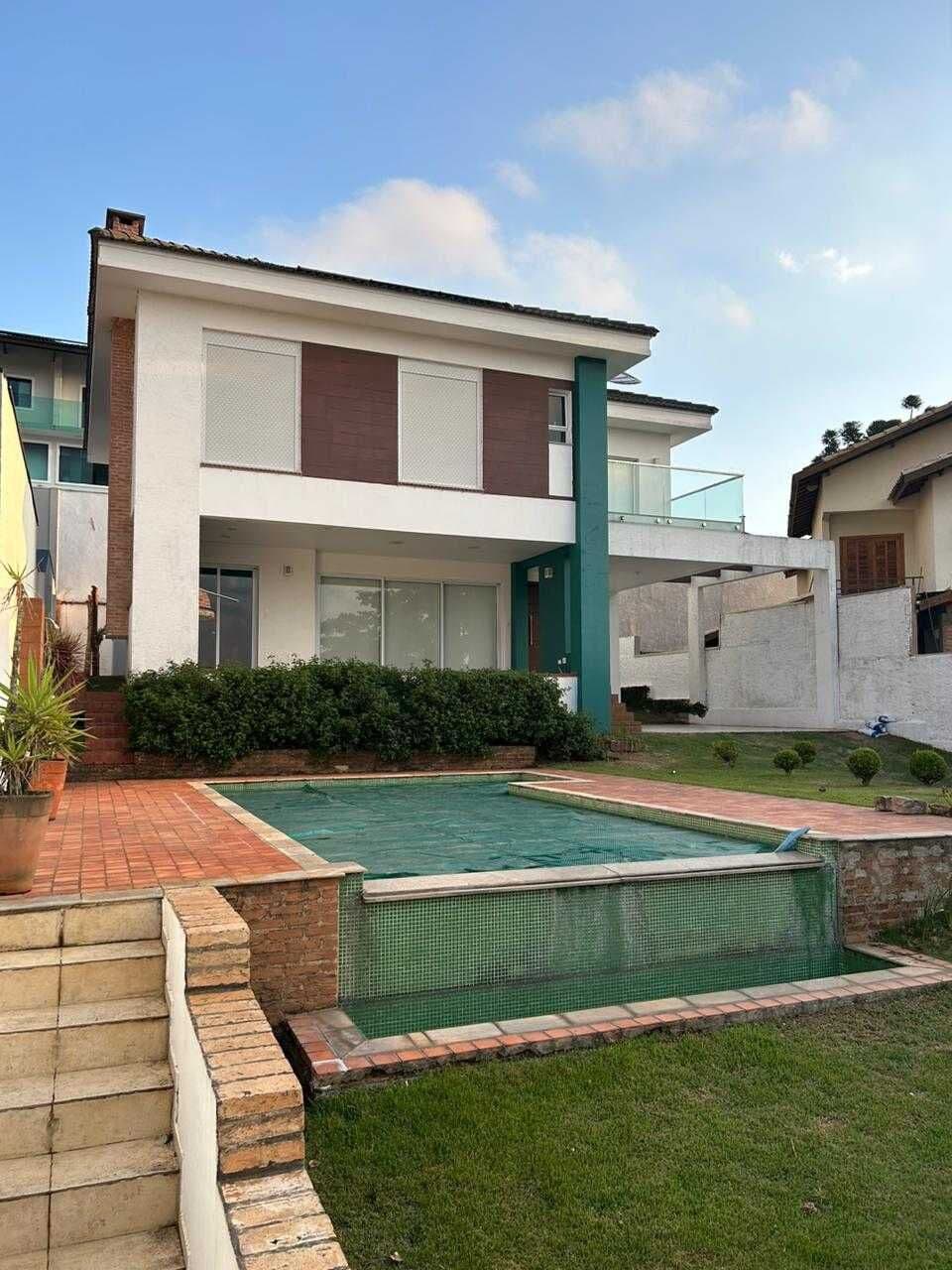 Casa Alto Padrão - Piscina climatizada-