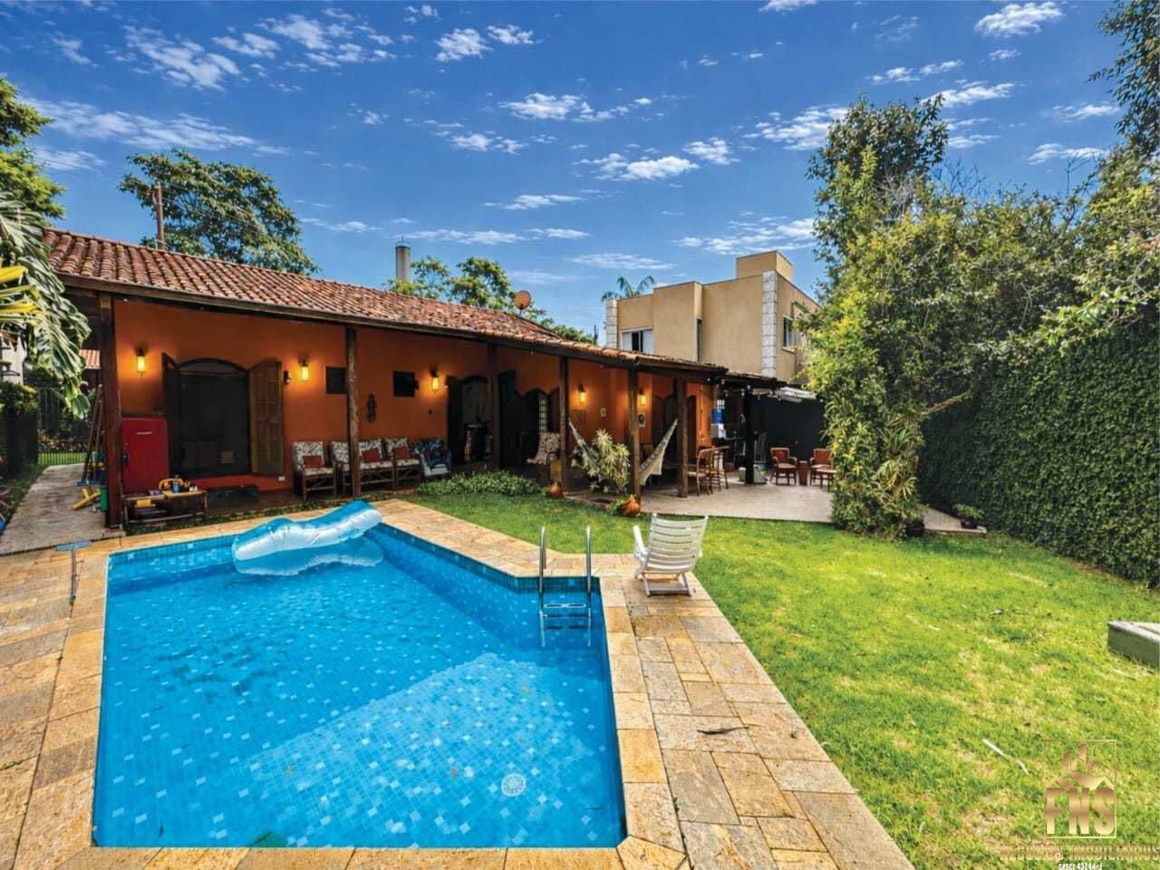 Casa em Condomínio SP II - REFÚGIO TÉRREO COM CHARME E PRIVACIDADE