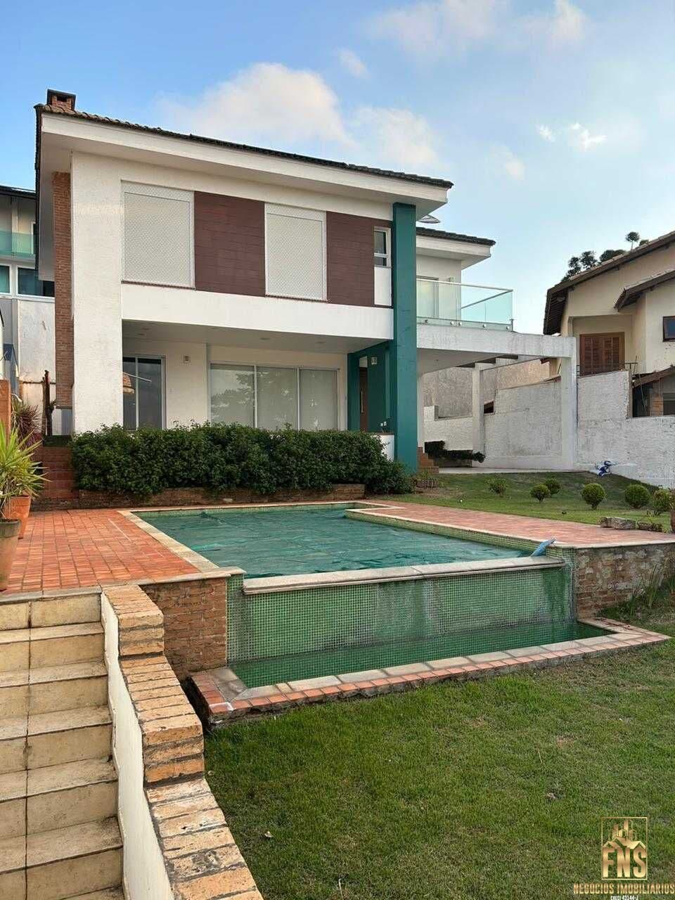 Casa com 3 dormitórios - piscina climatizada - Fazendinha