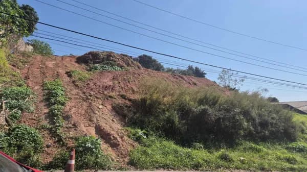 Construa Seu Sonho: Terreno com Ideia de Projeto Arquitetônico Exclusivo