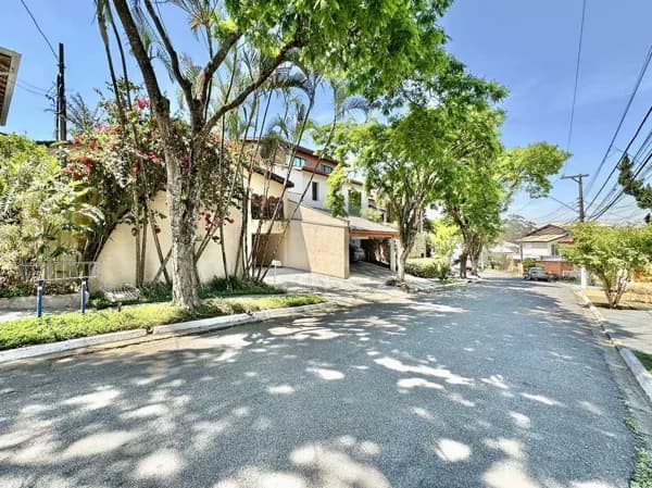 Condominio São Paulo II-Piscina, churrasqueira, lareira e adega