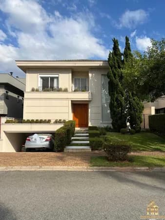 Casa em Santana de Parnaíba - Alphaville