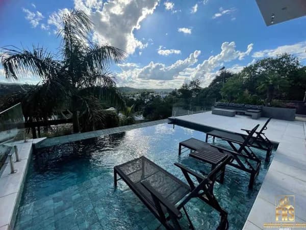 Golf Village — Um Refúgio Exclusivo com Vista Permanente para o Campo de Golf