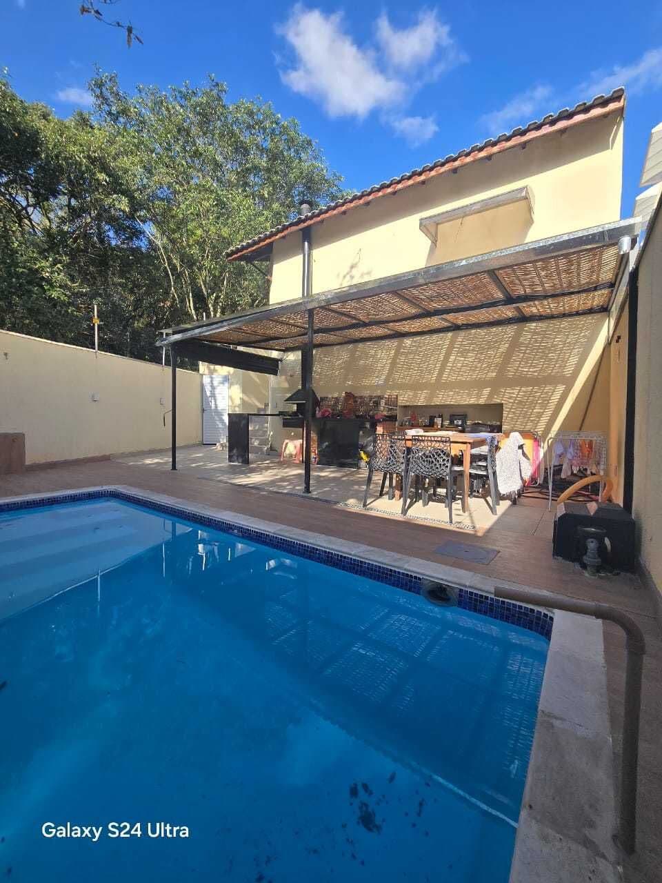 Casa de Condomínio em Carapicuíba - Parque Ideal