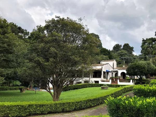 Chácara do Refúgio - AT. 2700m2 ZUM (ZONA USO MISTO)