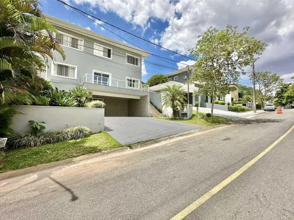Casa Maravilhosa em Condomínio Fazendinha Granja Viana - Aluguel