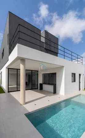 Casa W10