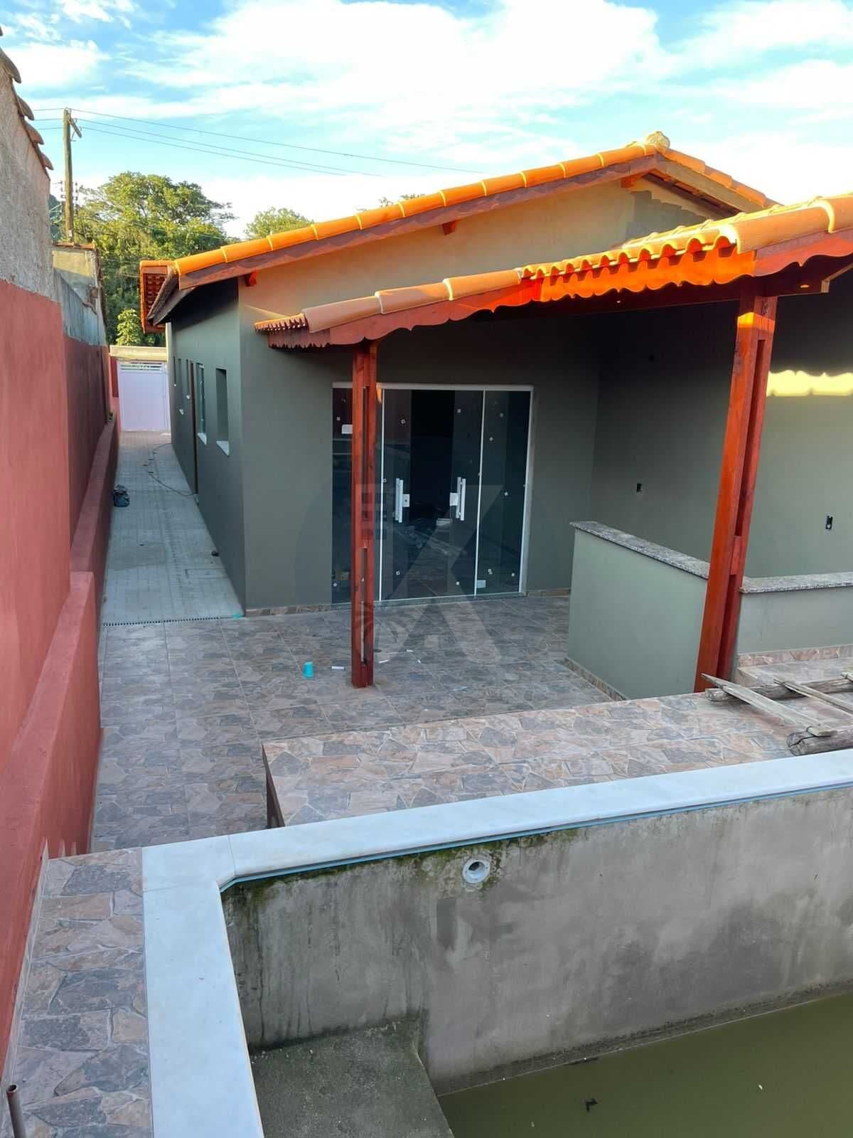 Casa a Venda em Itanhaém com Piscina e churrasqueira