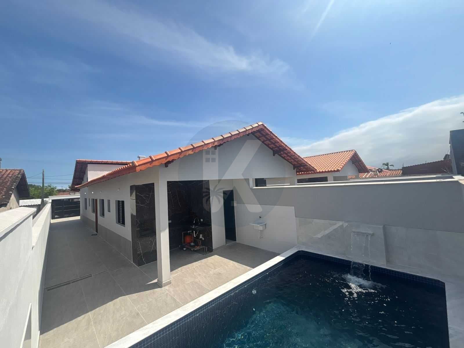 Casa a Venda em Itanhaém próximo a praia com piscina e área gourmet