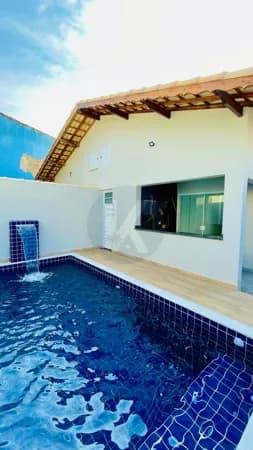Casa á Venda em Itanhaém 2 quartos - Piscina e Churrasqueira