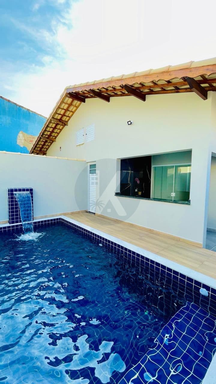 Casa á Venda em Itanhaém 2 quartos - Piscina e Churrasqueira