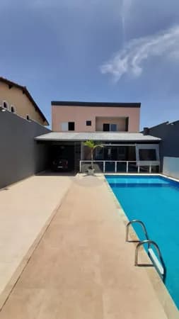 Casa a venda Alto Padrão com 5 quartos e area gourmet em Santa Terezinha, Itanhaém/SP