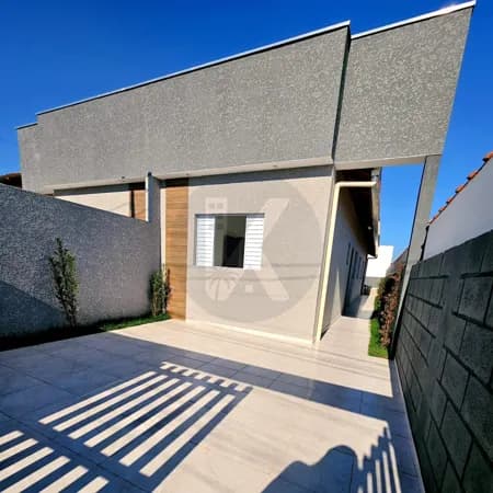 Casa a Venda em Itanhaém - com área gourmet e piscina
