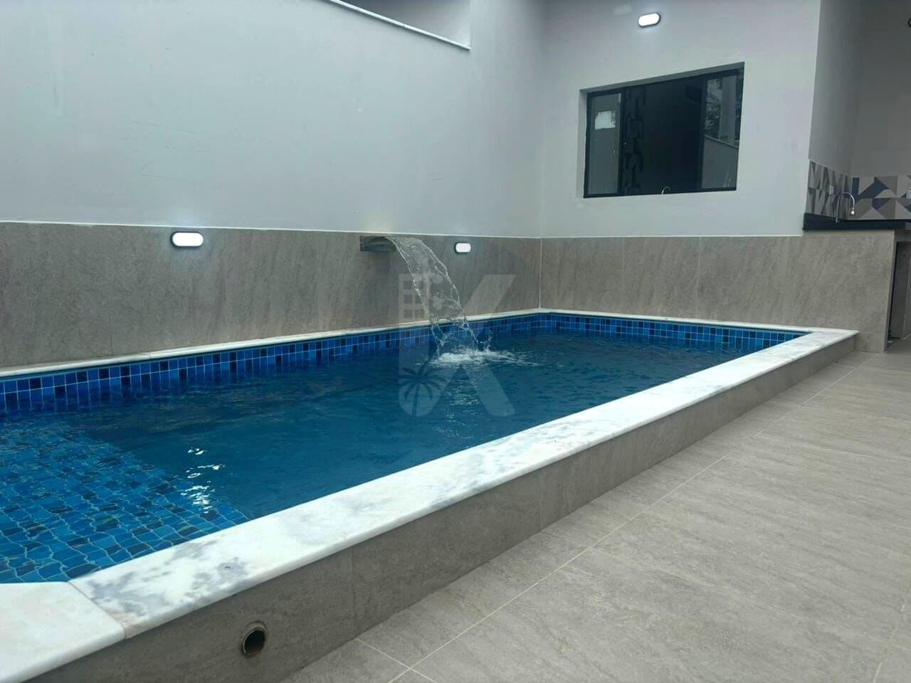 Casa á venda em Itanhaém 3 quartos com piscina
