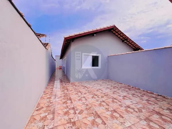 Casa á Venda em Itanhaém 2 quartos com Piscina e area gourmet