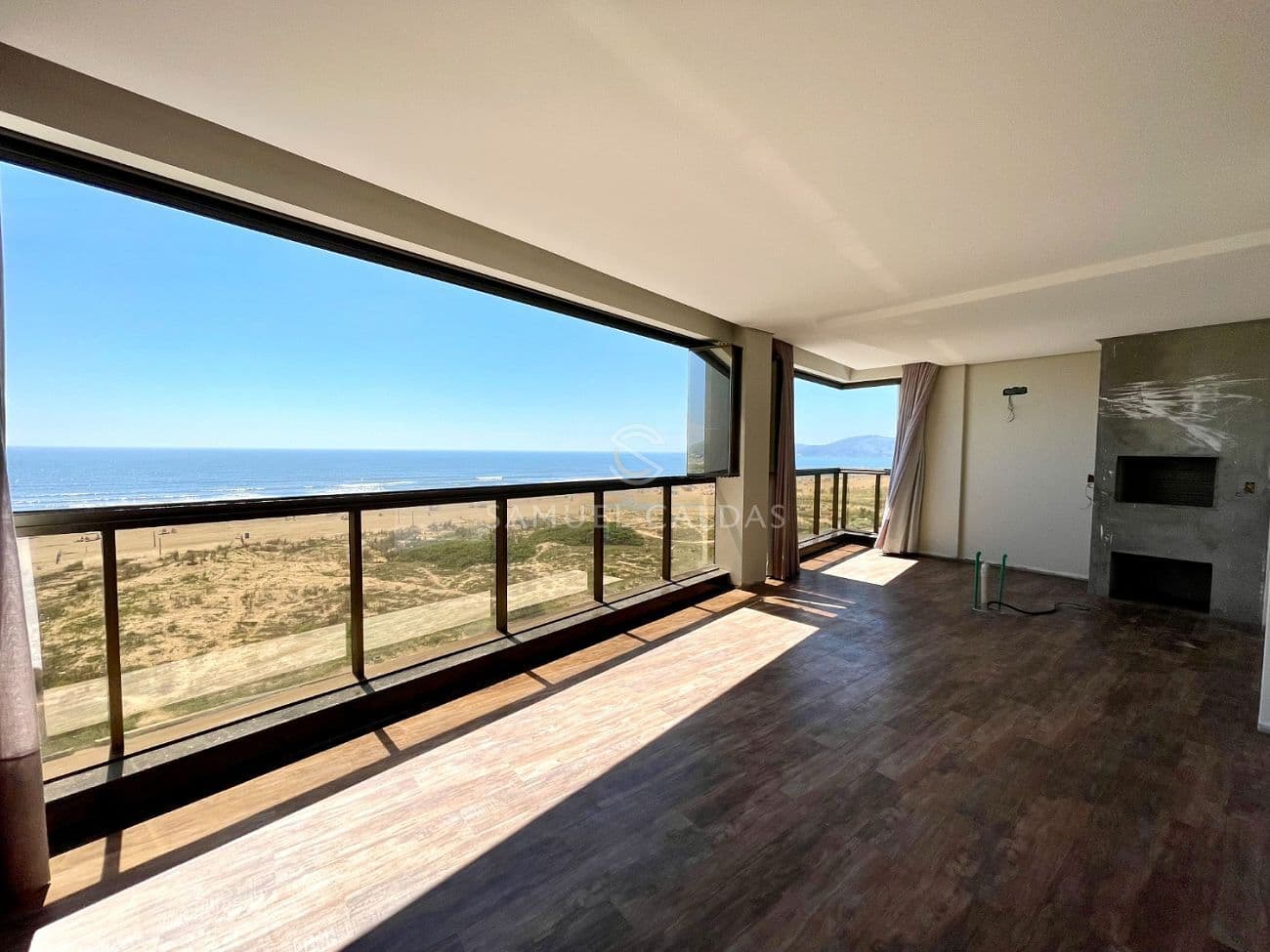 Apartamento Beira-Mar Baleia Branca Residence, Mar Grosso, Laguna/SC