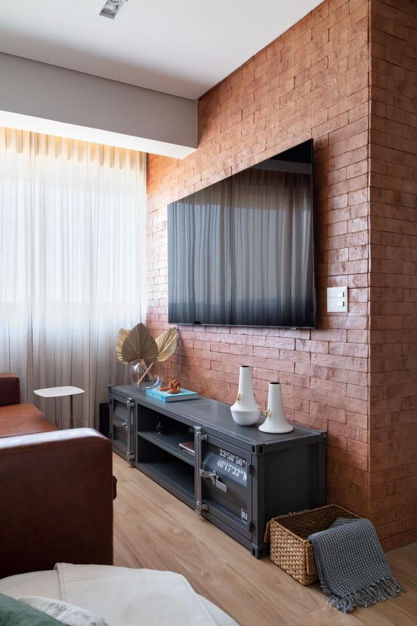 Apartamento com 2 suítes, à 500m da praia