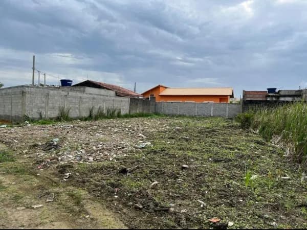 Terreno com 402m²