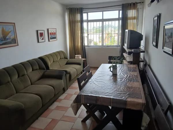 Apartamento mobiliado no Centro de Itanhaém, à 100m da praia