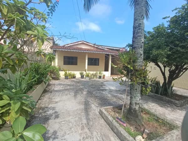 Casa com 2 quartos, lote inteiro de 286m²