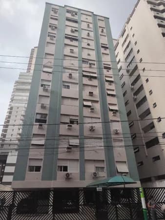 Apartamento com 2 quartos, à uma quadra da praia, em Santos
