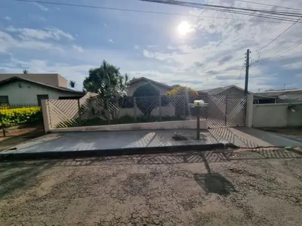 Casa à venda em Arapongas/PR