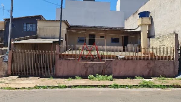 Casa em Arapongas - Jardim Bandeirantes
