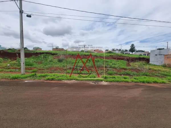 Lote/Terreno em Arapongas - Jardim Interlagos II