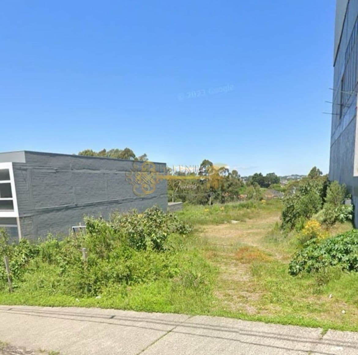Terreno de 2.448m²