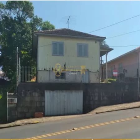 Terreno com casa