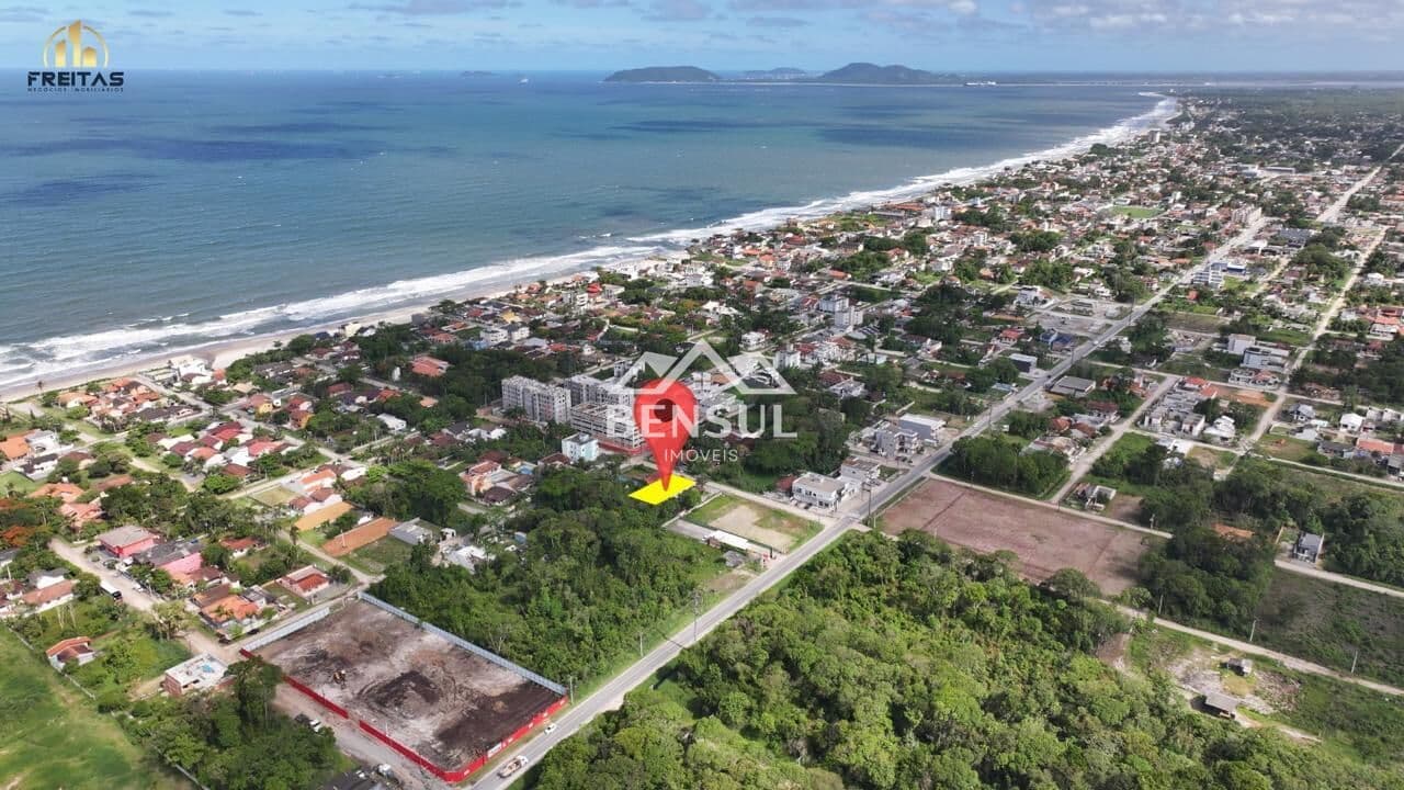 EXCELENTE TERRENO A APENAS 400 METROS DO MAR – BALNEÁRIO ITAPOÁ – Itapoá/SC