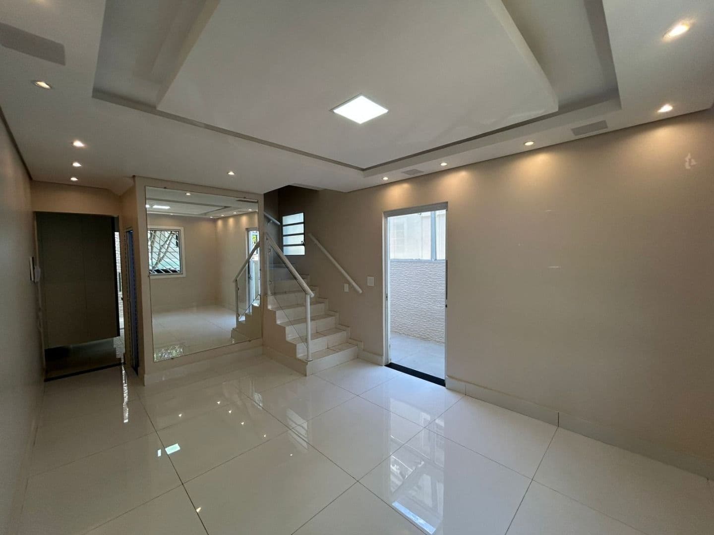 Casa à Venda no Residencial Nova Barueri – 80m², Acabamento Moderno e 2 Vagas