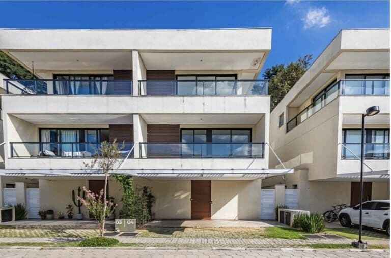 Casa de Condomínio em Santana de Parnaíba - Alphaville