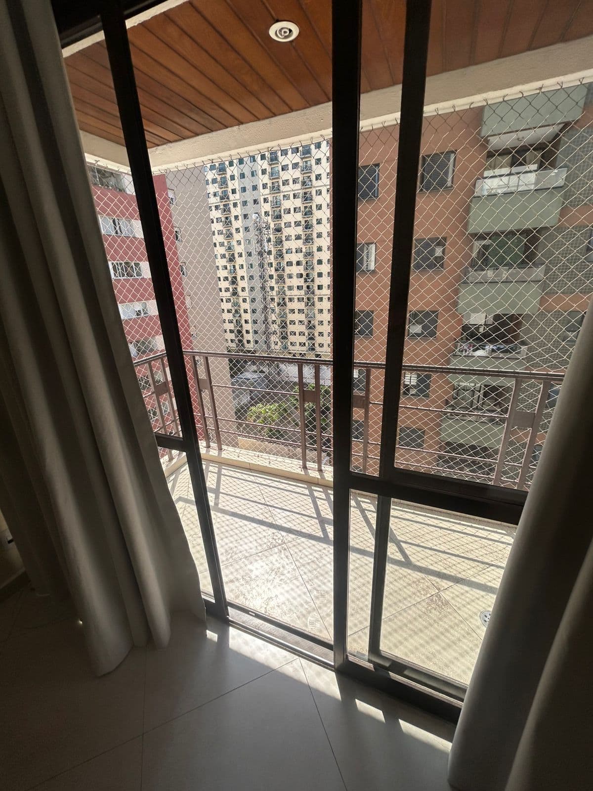 Apartamento a venda com 3 dormitórios e 2 vagas no condomínio Pacific Towers em alphaville