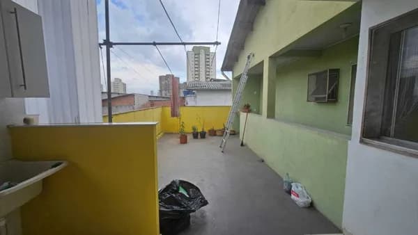 Casas e um salão à venda no Tupanci em Barueri, 03 Casas, 01 Salão e 4 vagas