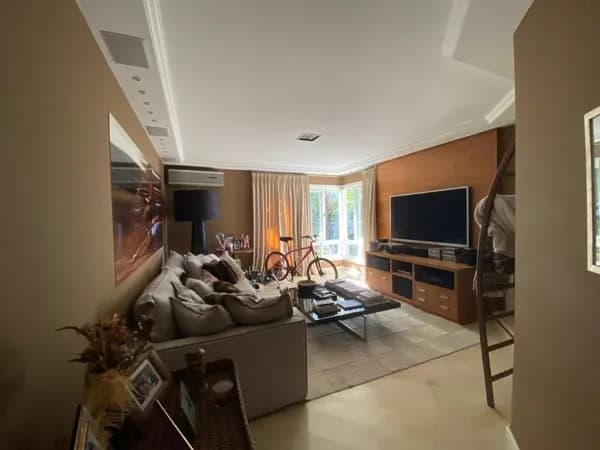 Sobrado à venda no Residencial Tamboré 2, de 586m² – 4 Suítes e 5 Vargas, Piscina em L, em Santana de Parnaíba