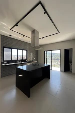 Casa de 3 Dormts (3 suítes) à venda no Condomínio Nova Jaguari em Santana de Parnaíba,
