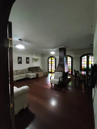Sobrado à venda de 480m² com Área Total de 1800m² em Osasco – Oportunidade Única!