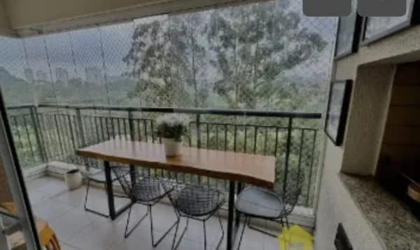 Apartamento em Santana de Parnaíba - Alphaville