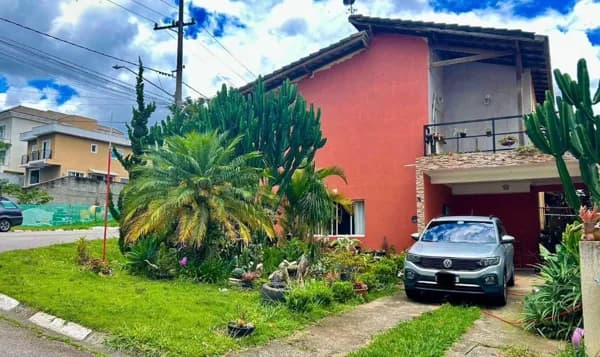 Casa de Condomínio em Santana de Parnaíba - Suru