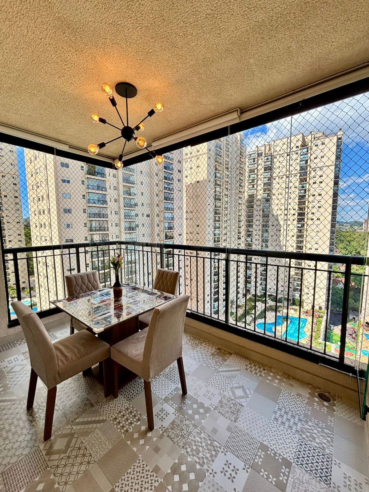 Apartamento à Venda em Barueri de 76m² – 2 Dormitórios (1 Suíte) no condominio Alto da Mata, Jardim Tupanci